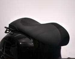 Sedadlo SPORT MONO VESPA GTS čierne