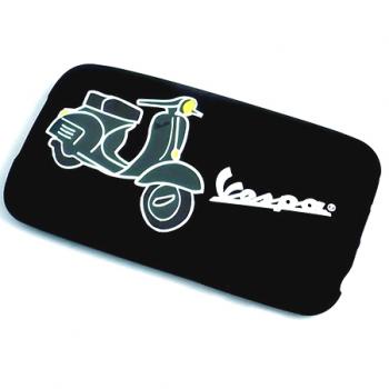 Obal na iPhone čierny so zeleným skútrom a logom Vespa